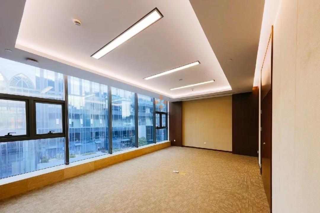 東方萬(wàn)國(guó)企業(yè)中心